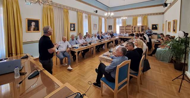 Σύσκεψη Δημάρχων Πελοποννήσου με τον Περιφερειάρχη Δ. Πτωχό